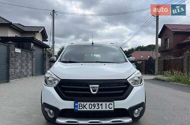 Минивэн Dacia Lodgy 2016 в 