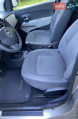Минивэн Dacia Lodgy 2013 в 