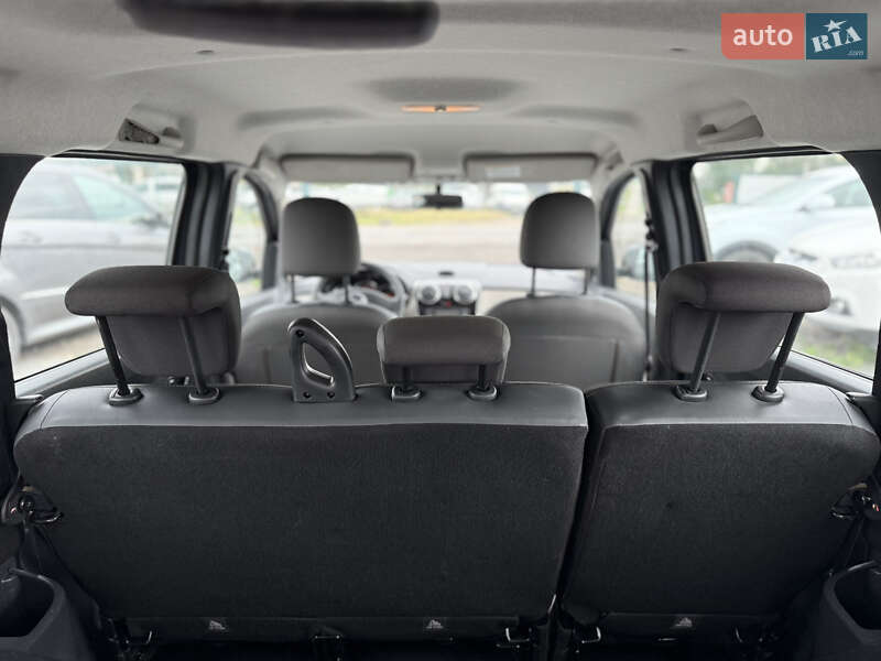 Минивэн Dacia Lodgy 2012 в Ровно