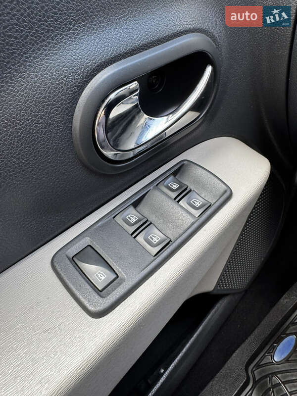 Минивэн Dacia Lodgy 2013 в Черновцах
