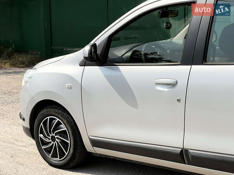 Мінівен Dacia Lodgy 2012 в Кропивницькому