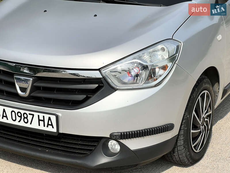 Мінівен Dacia Lodgy 2012 в Кропивницькому