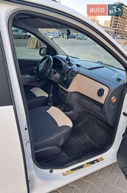 Мінівен Dacia Lodgy 2013 в 