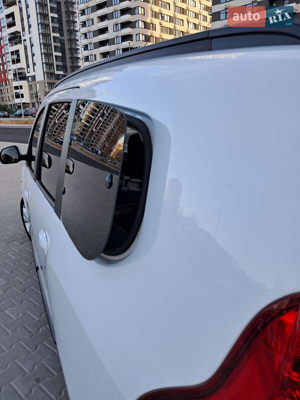 Минивэн Dacia Lodgy 2013 в Киеве
