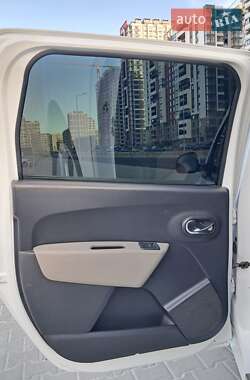 Мінівен Dacia Lodgy 2013 в 