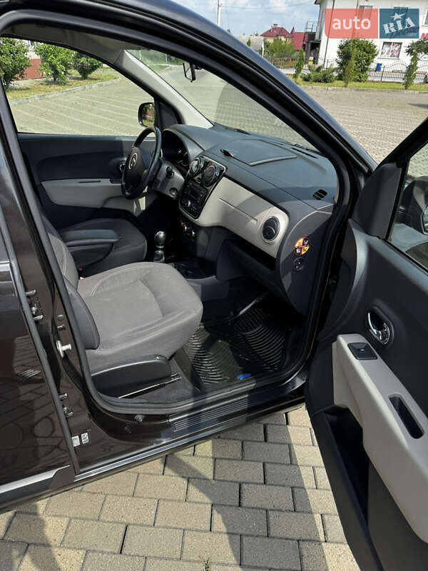 Минивэн Dacia Lodgy 2013 в Черновцах