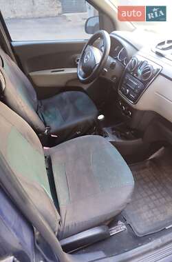 Минивэн Dacia Lodgy 2013 в 