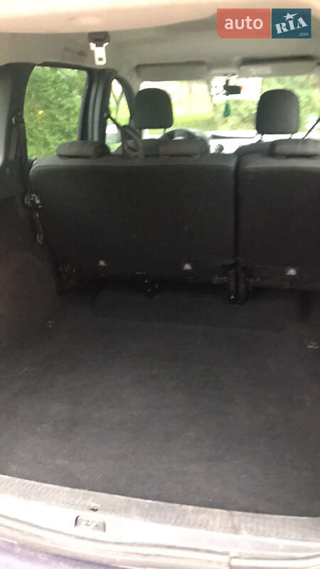 Мінівен Dacia Lodgy 2012 в Демидівці