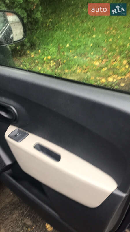 Мінівен Dacia Lodgy 2012 в Демидівці