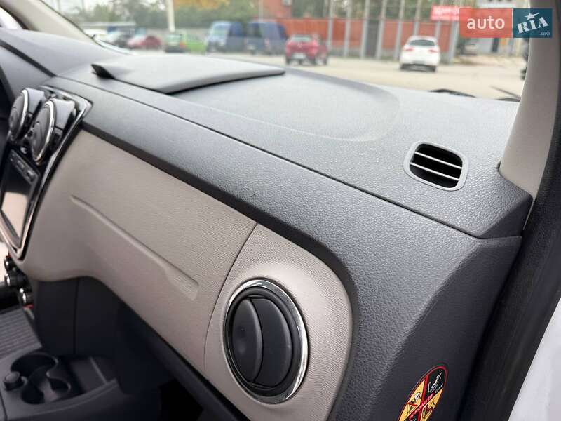 Мінівен Dacia Lodgy 2012 в Харкові фото 7 Мінівен Dacia Lodgy 2012 в Харкові