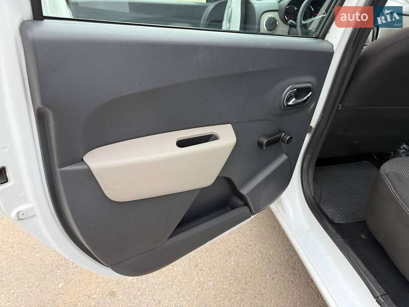 Мінівен Dacia Lodgy 2012 в Харкові фото 16 Мінівен Dacia Lodgy 2012 в Харкові
