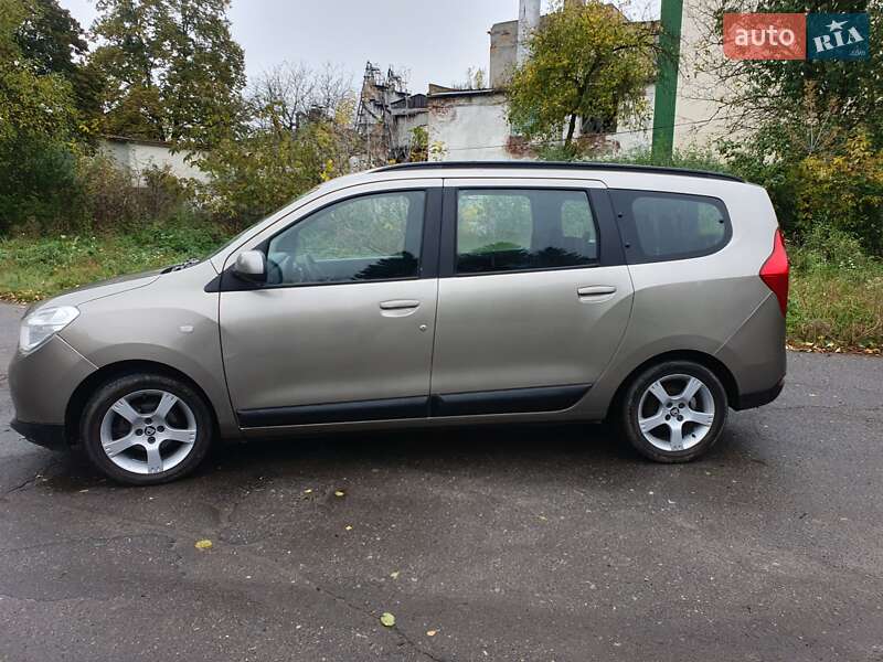 Минивэн Dacia Lodgy 2012 в Дубно