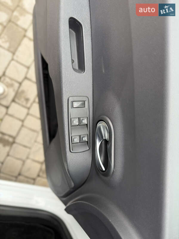 Мінівен Dacia Lodgy 2017 в Львові фото 13 Мінівен Dacia Lodgy 2017 в Львові