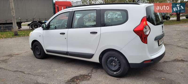Мінівен Dacia Lodgy 2013 в Києві