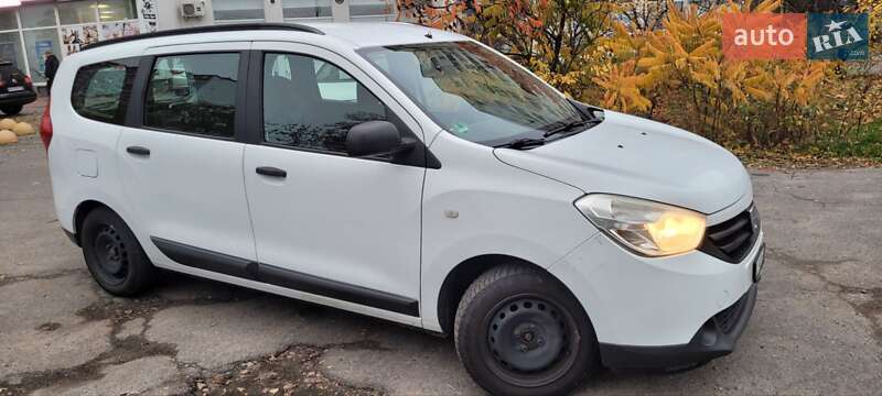 Мінівен Dacia Lodgy 2013 в Києві