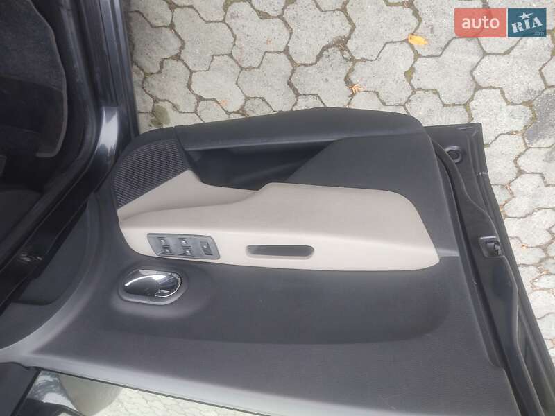 Минивэн Dacia Lodgy 2012 в Дубно