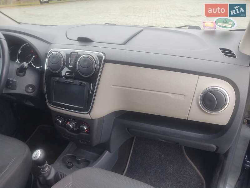 Минивэн Dacia Lodgy 2012 в Дубно
