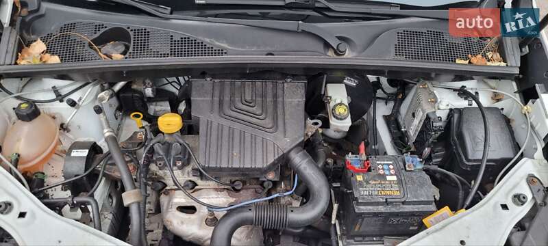 Мінівен Dacia Lodgy 2013 в Києві