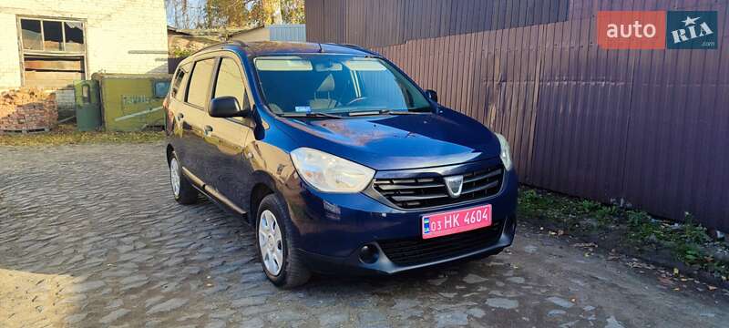 Мінівен Dacia Lodgy 2012 в Луцьку