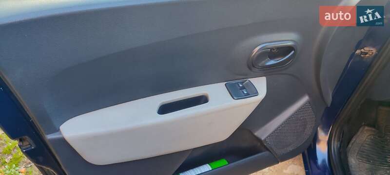 Мінівен Dacia Lodgy 2012 в Луцьку