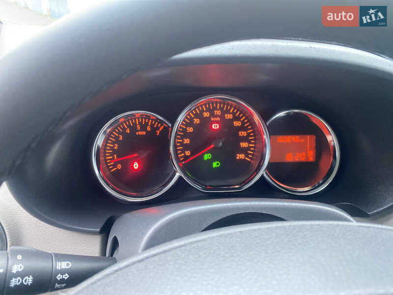 Мінівен Dacia Lodgy 2012 в Рівному