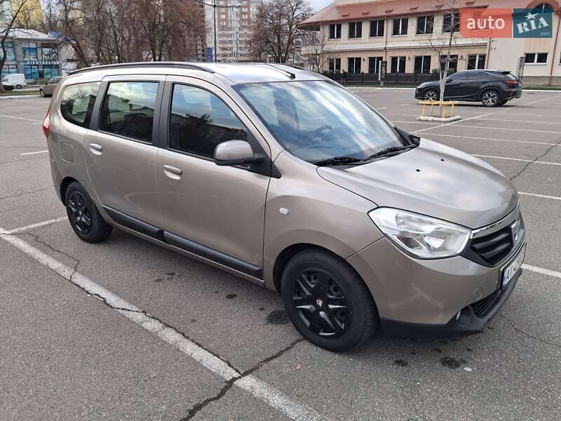 Минивэн Dacia Lodgy 2012 в Броварах