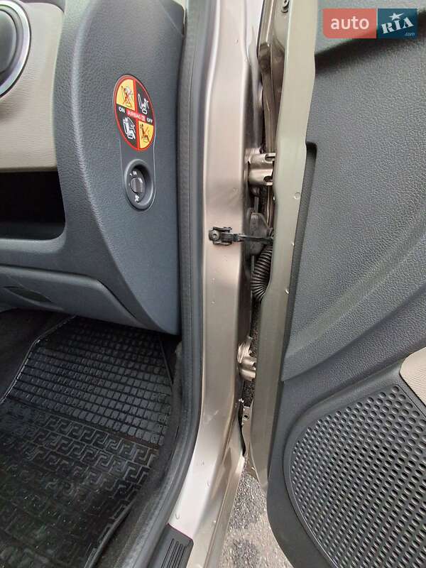 Минивэн Dacia Lodgy 2012 в Броварах