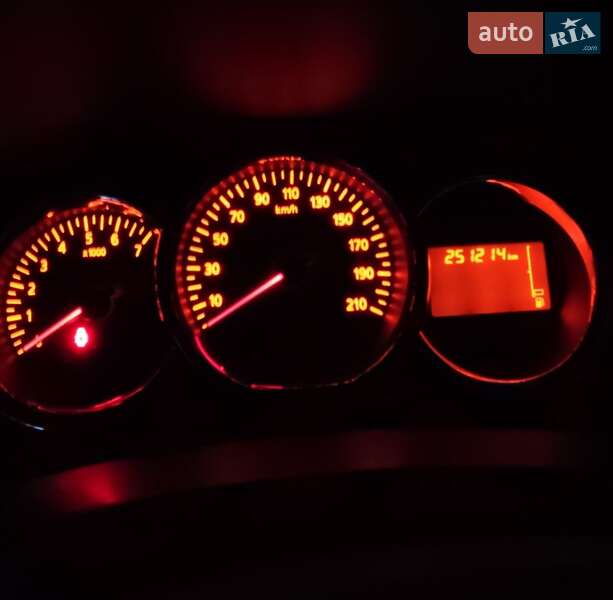 Мінівен Dacia Lodgy 2013 в Сарнах