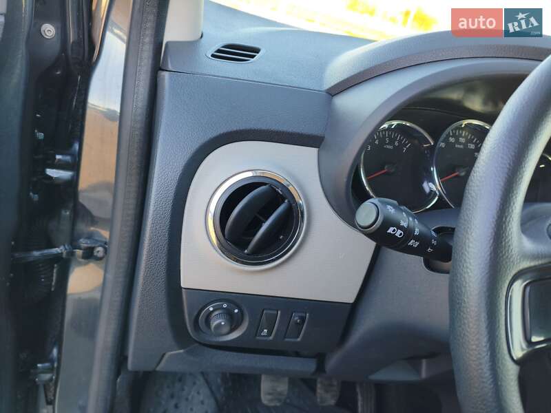 Мінівен Dacia Lodgy 2012 в Сумах