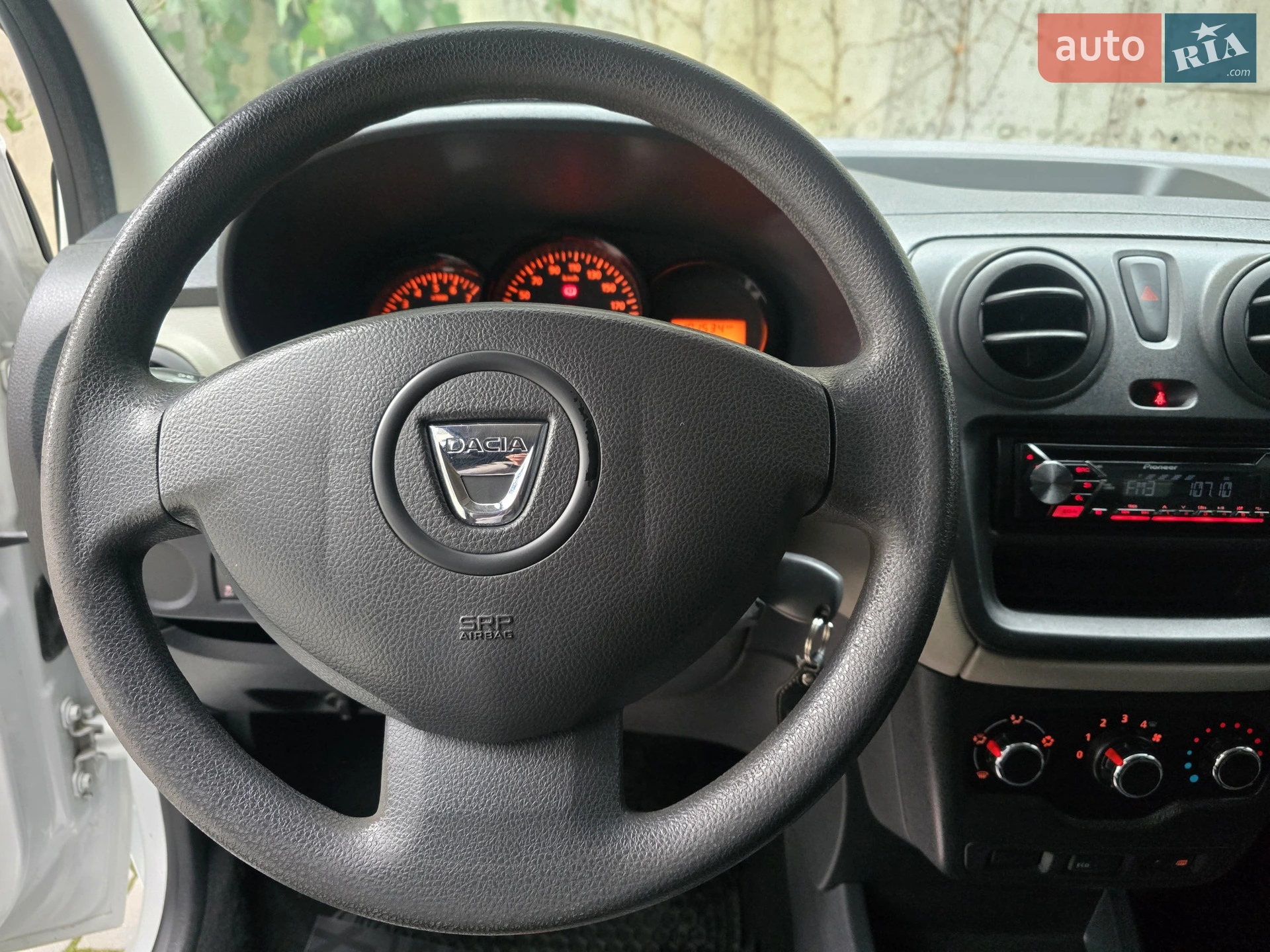 2015 Dacia Lodgy - мініатюра 35