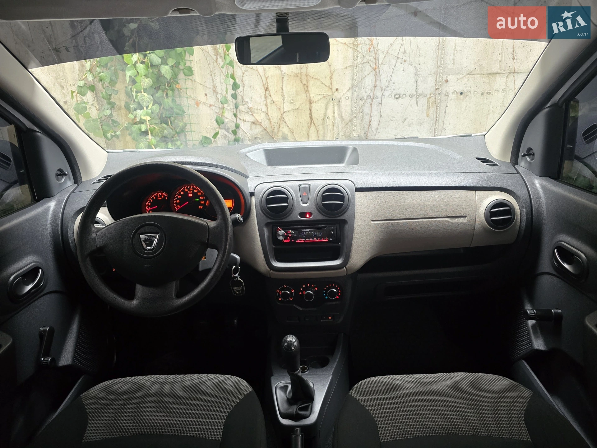 2015 Dacia Lodgy - мініатюра 2