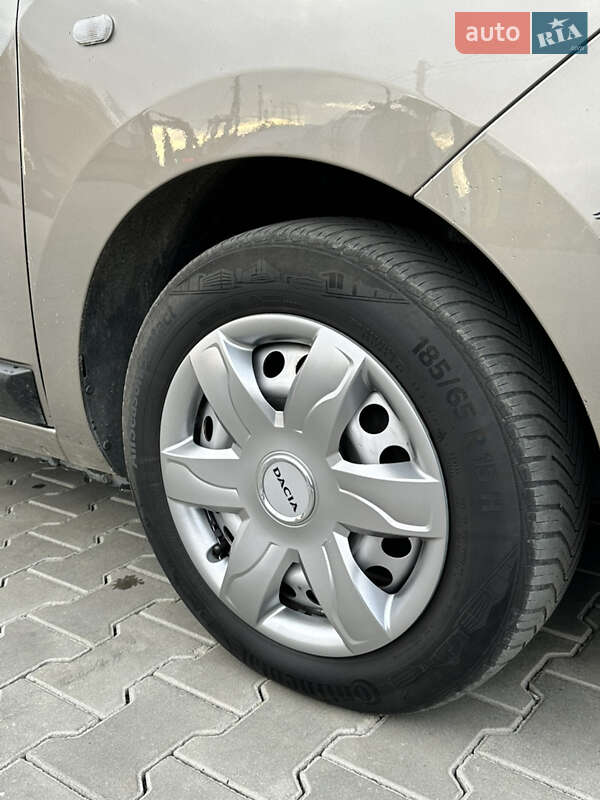 Мінівен Dacia Lodgy 2012 в Луцьку