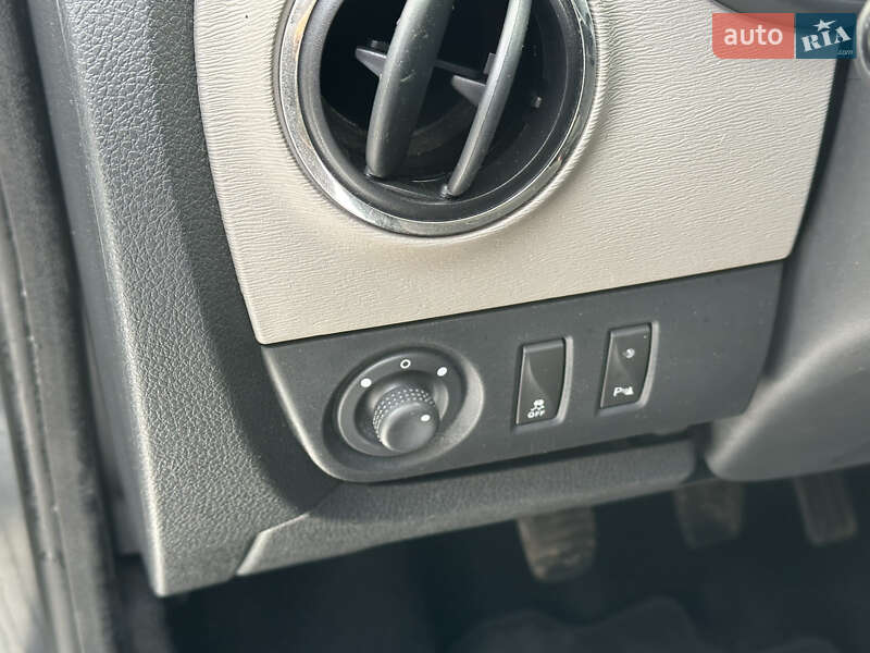 Минивэн Dacia Lodgy 2014 в Дубно фото 26 Минивэн Dacia Lodgy 2014 в Дубно