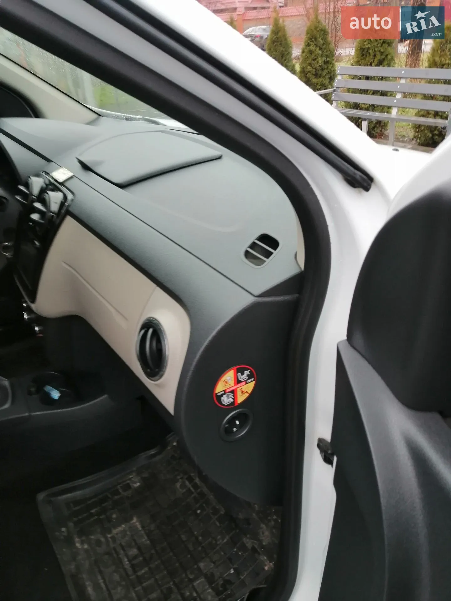 2013 Dacia Lodgy - мініатюра 14