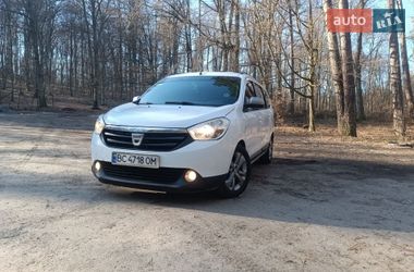 Мінівен Dacia Lodgy 2015 в Львові