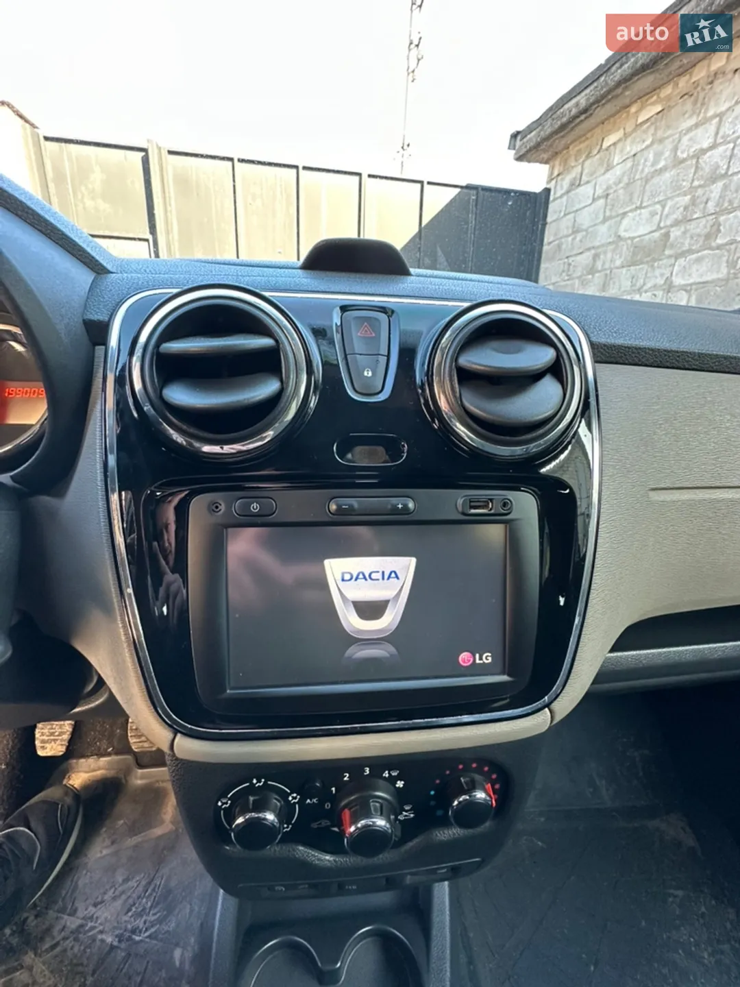 2016 Dacia Lodgy - мініатюра 9