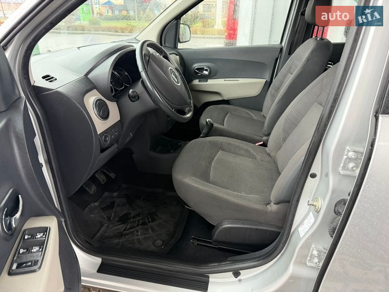 Минивэн Dacia Lodgy 2013 в Луцке