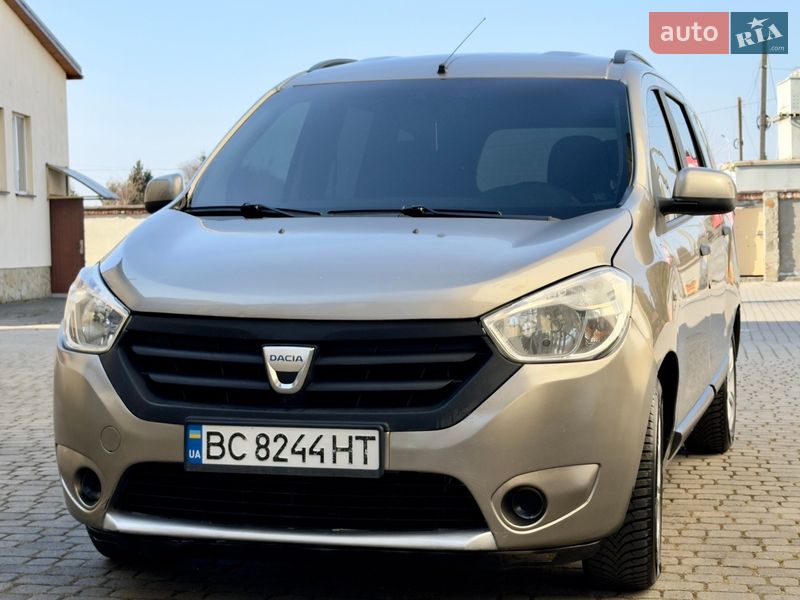 Минивэн Dacia Lodgy 2012 в Львове