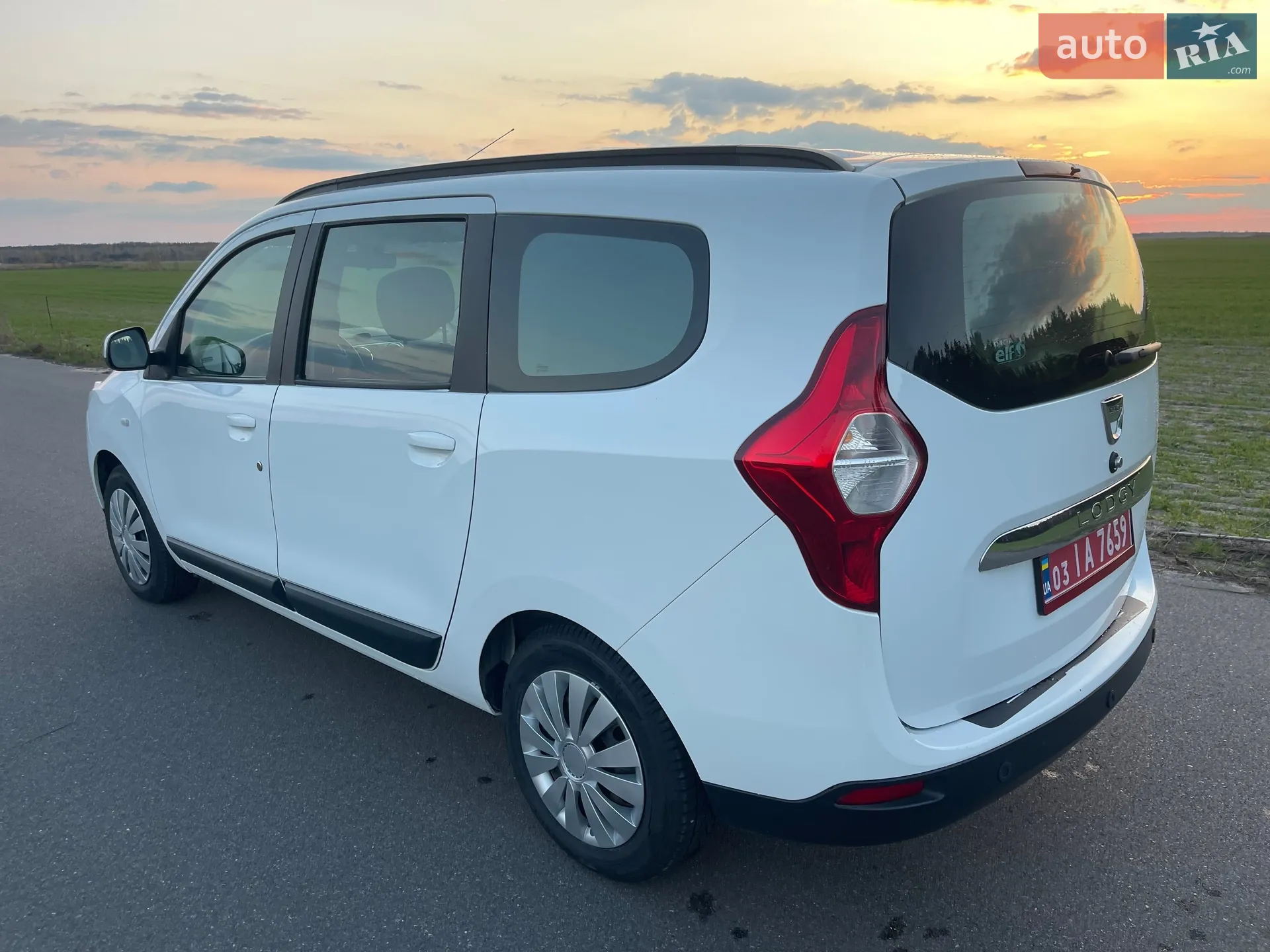 2016 Dacia Lodgy - мініатюра 18