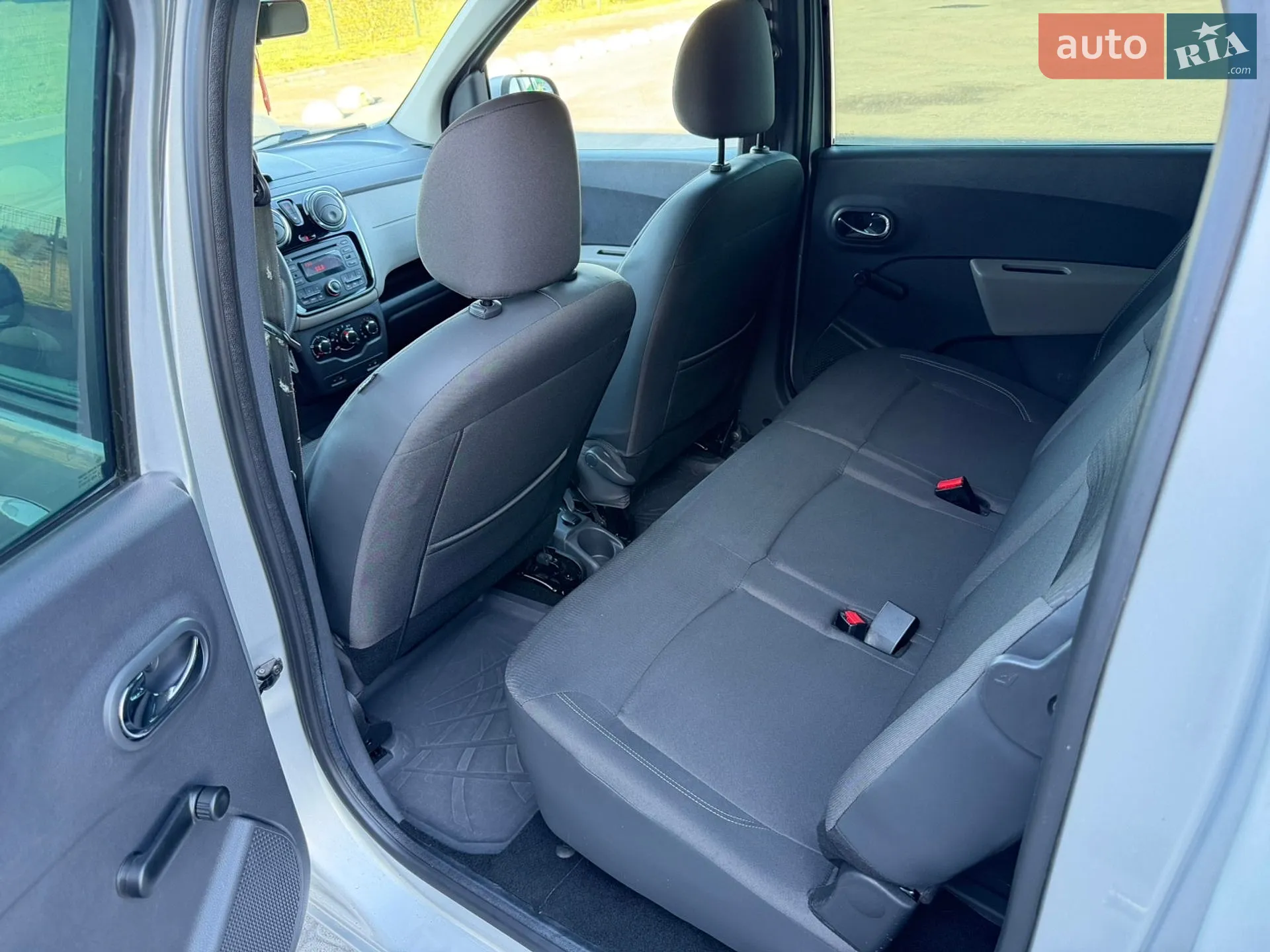 2013 Dacia Lodgy - мініатюра 36