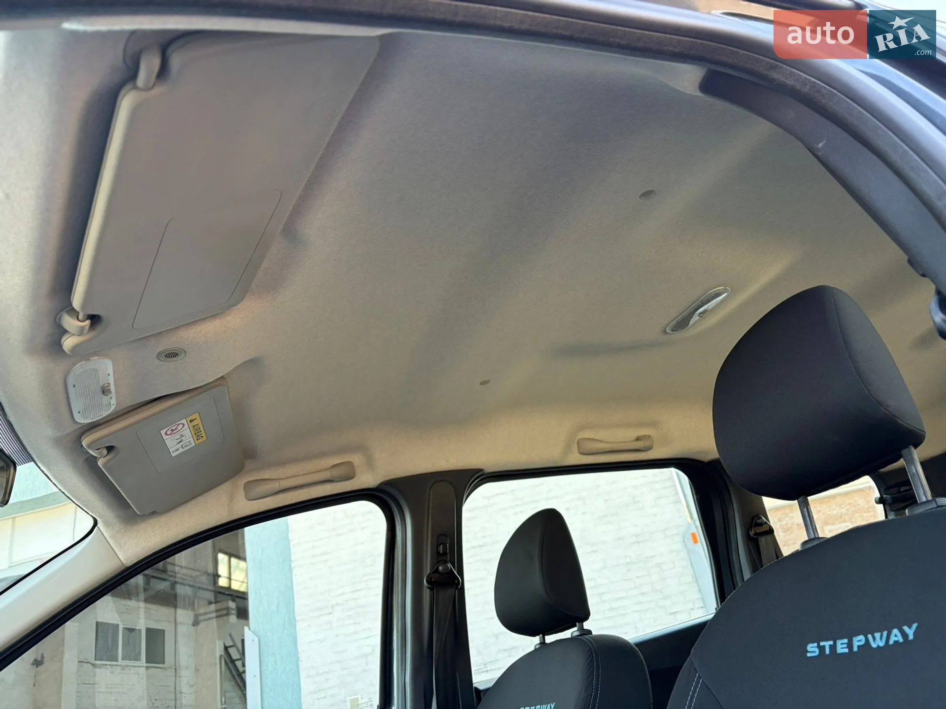 2015 Dacia Lodgy - мініатюра 39