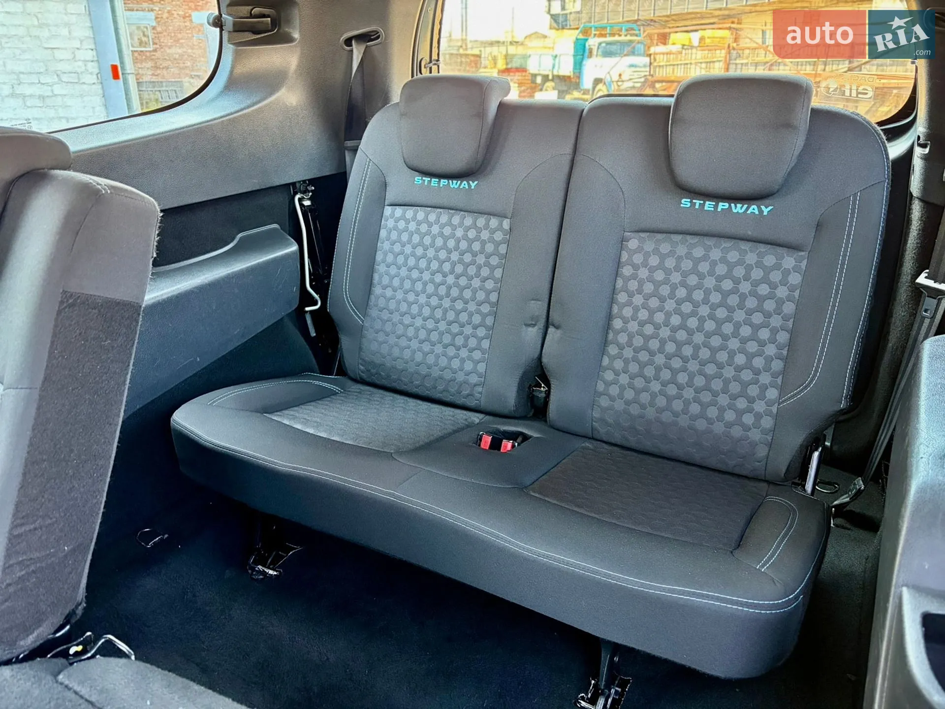 2015 Dacia Lodgy - мініатюра 44