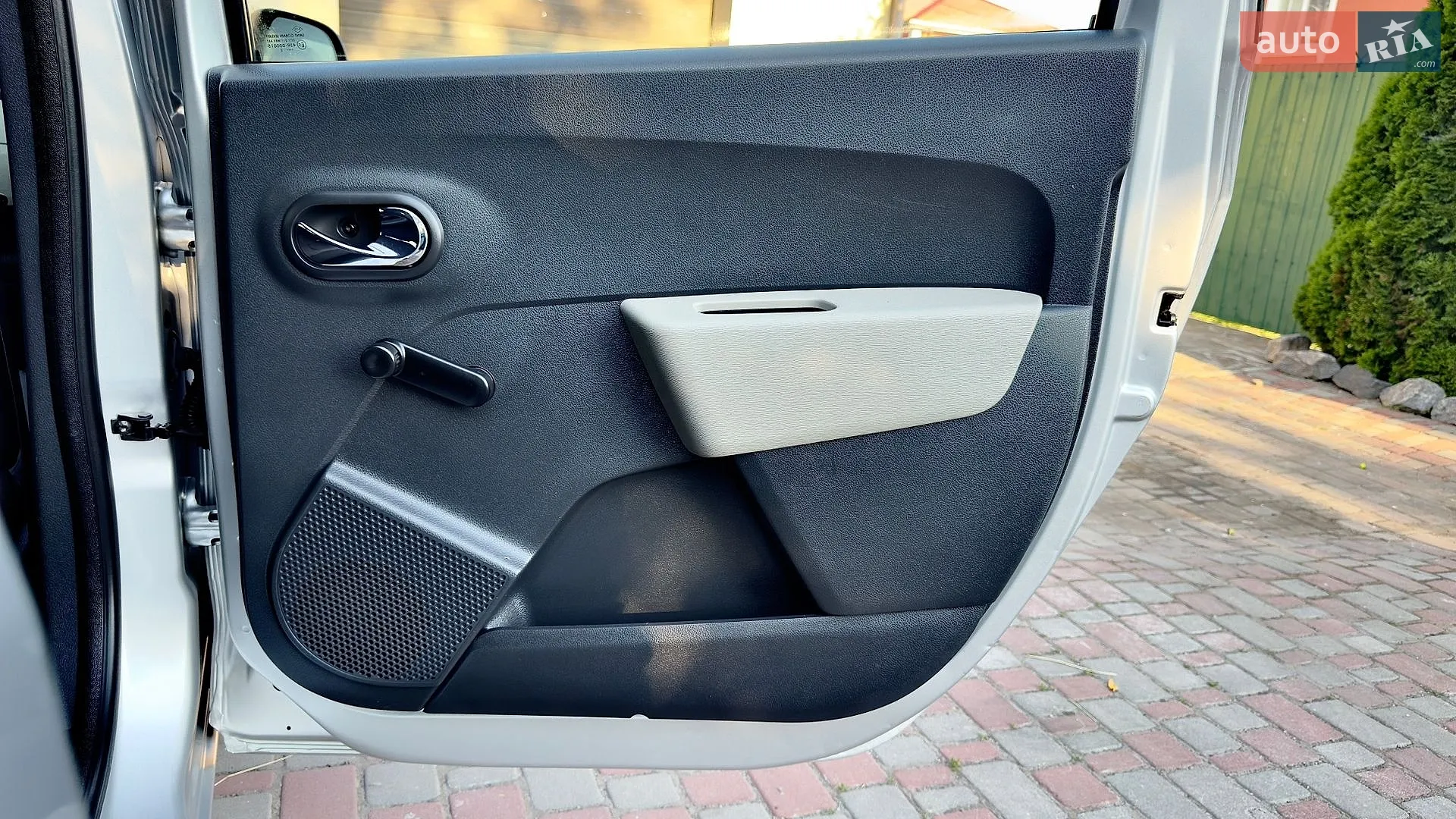 2012 Dacia Lodgy - мініатюра 31