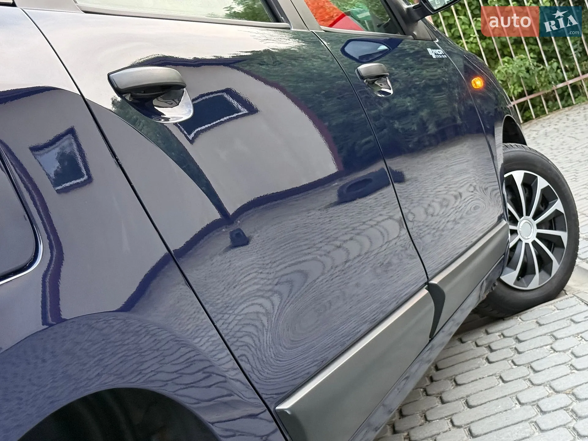 2016 Dacia Lodgy - мініатюра 30