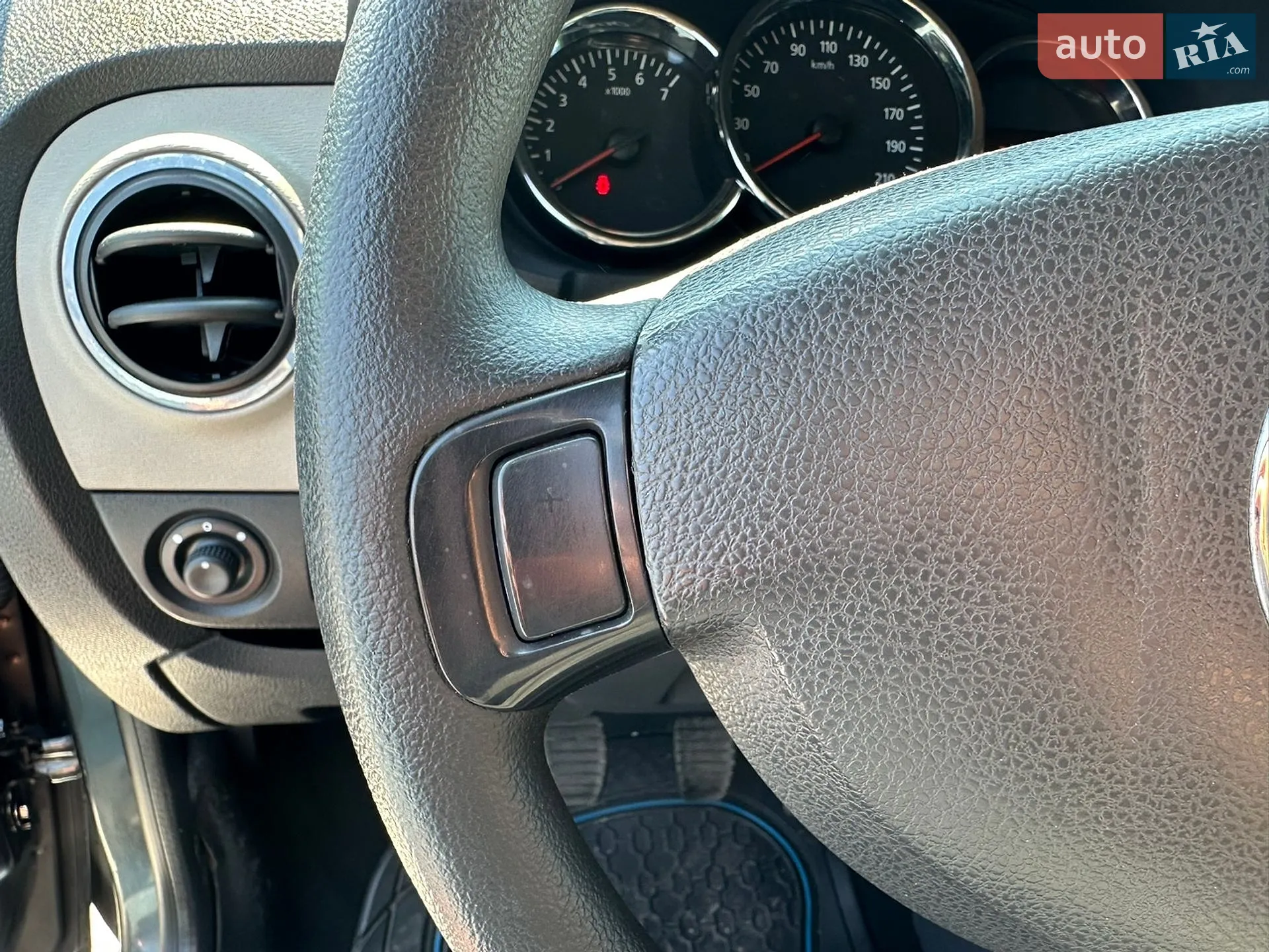 2012 Dacia Lodgy - мініатюра 46