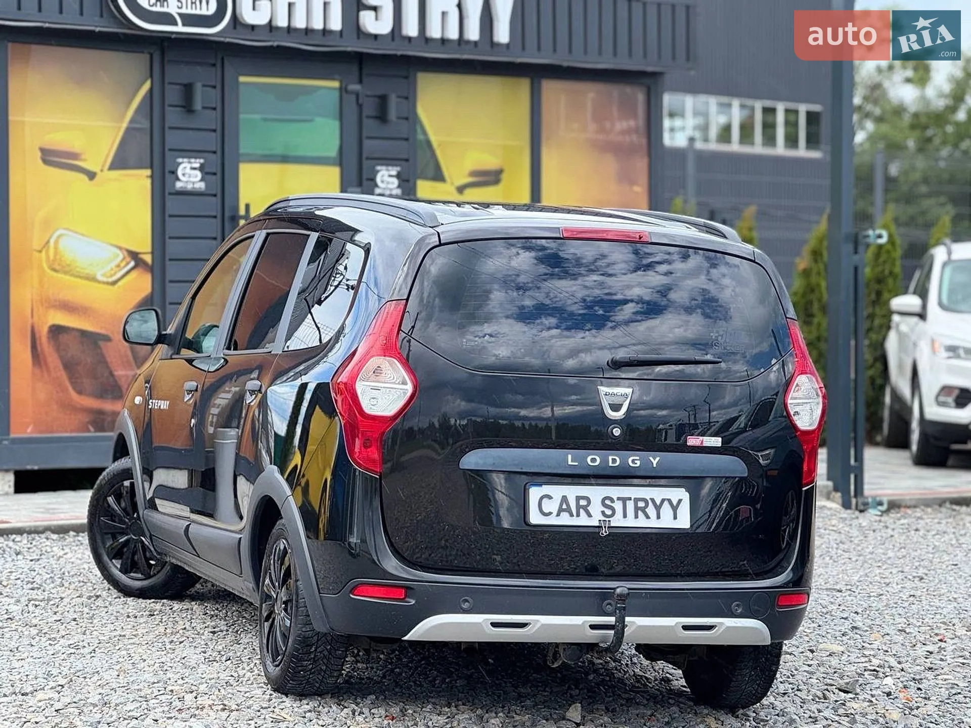 2016 Dacia Lodgy - мініатюра 3
