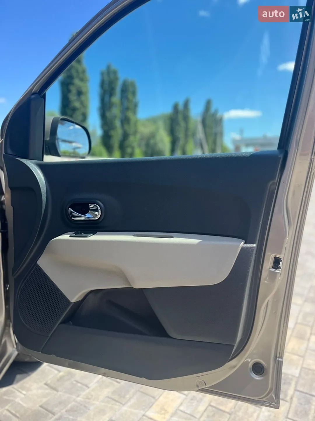 2013 Dacia Lodgy - мініатюра 25