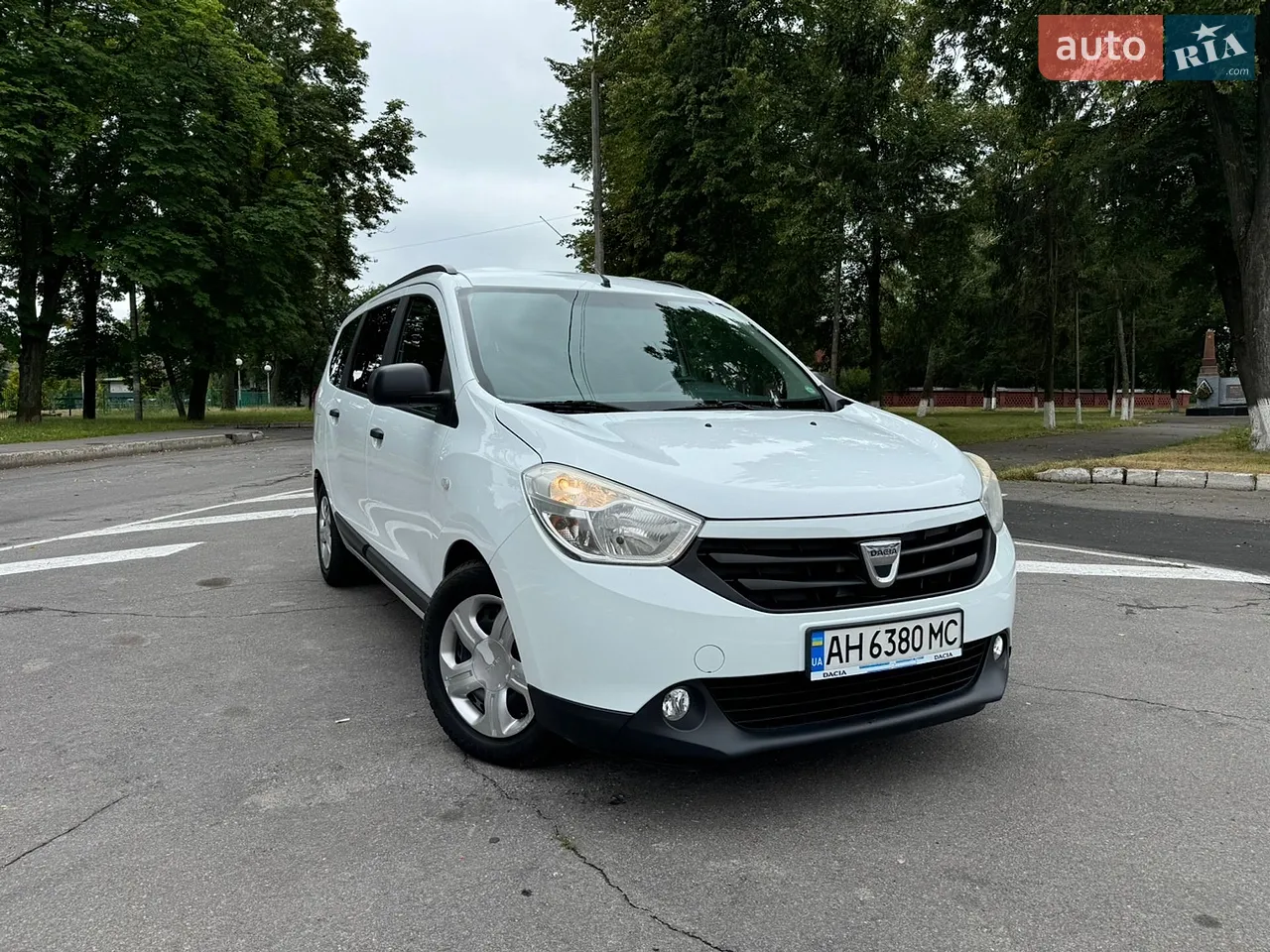 2014 Dacia Lodgy - мініатюра 30