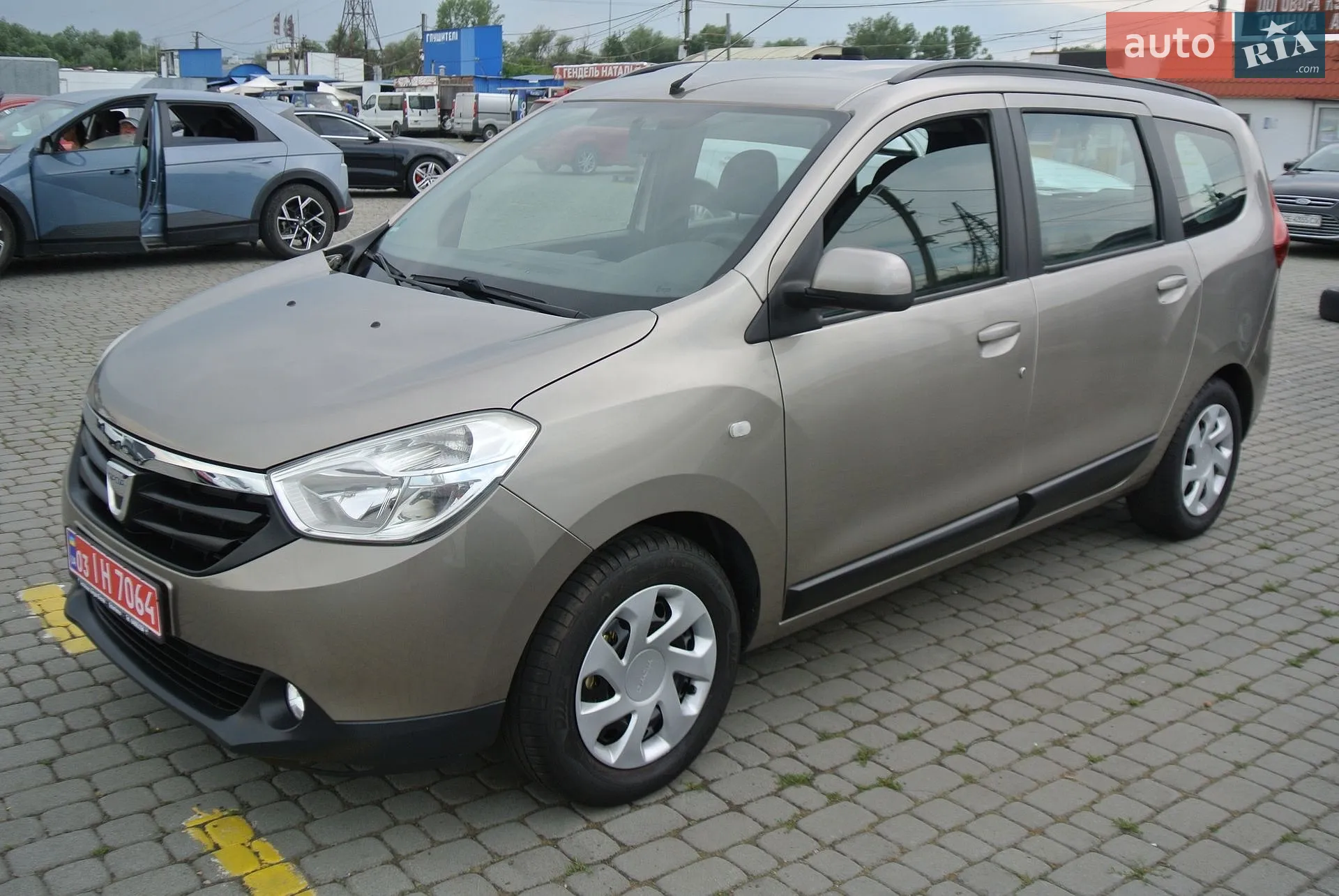 2013 Dacia Lodgy - мініатюра 2