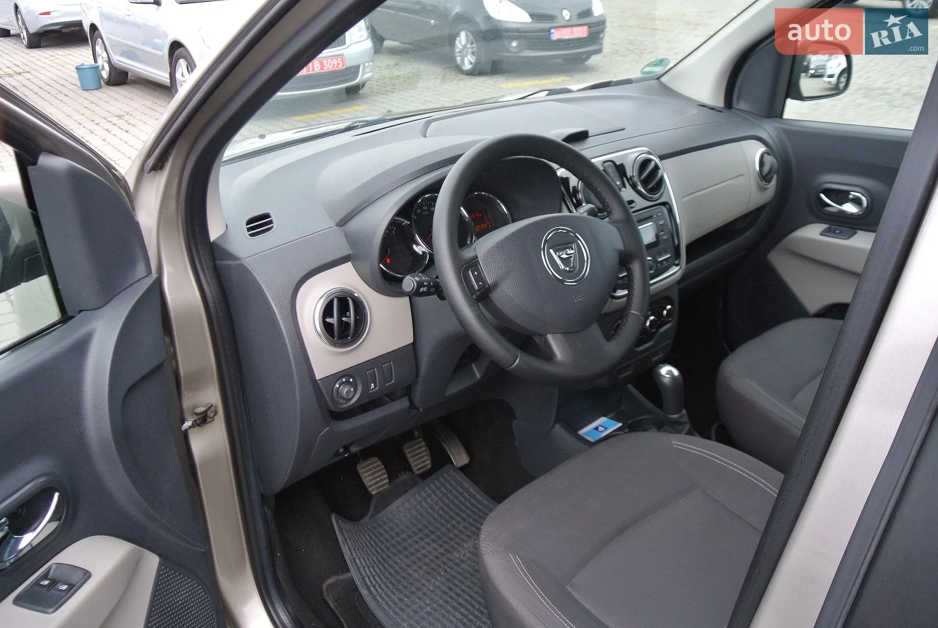2013 Dacia Lodgy - мініатюра 6